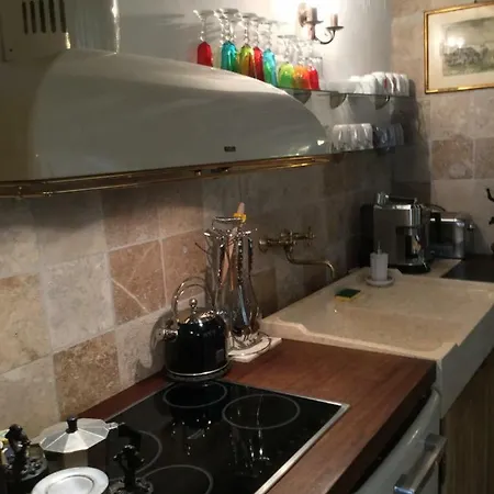 Notre Dame Romantique Aparthotel