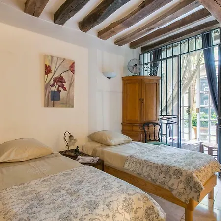 Notre Dame Romantique Aparthotel *