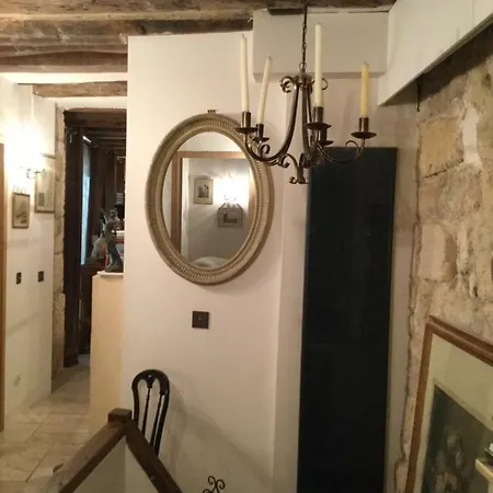 Notre Dame Romantique Aparthotel Paris